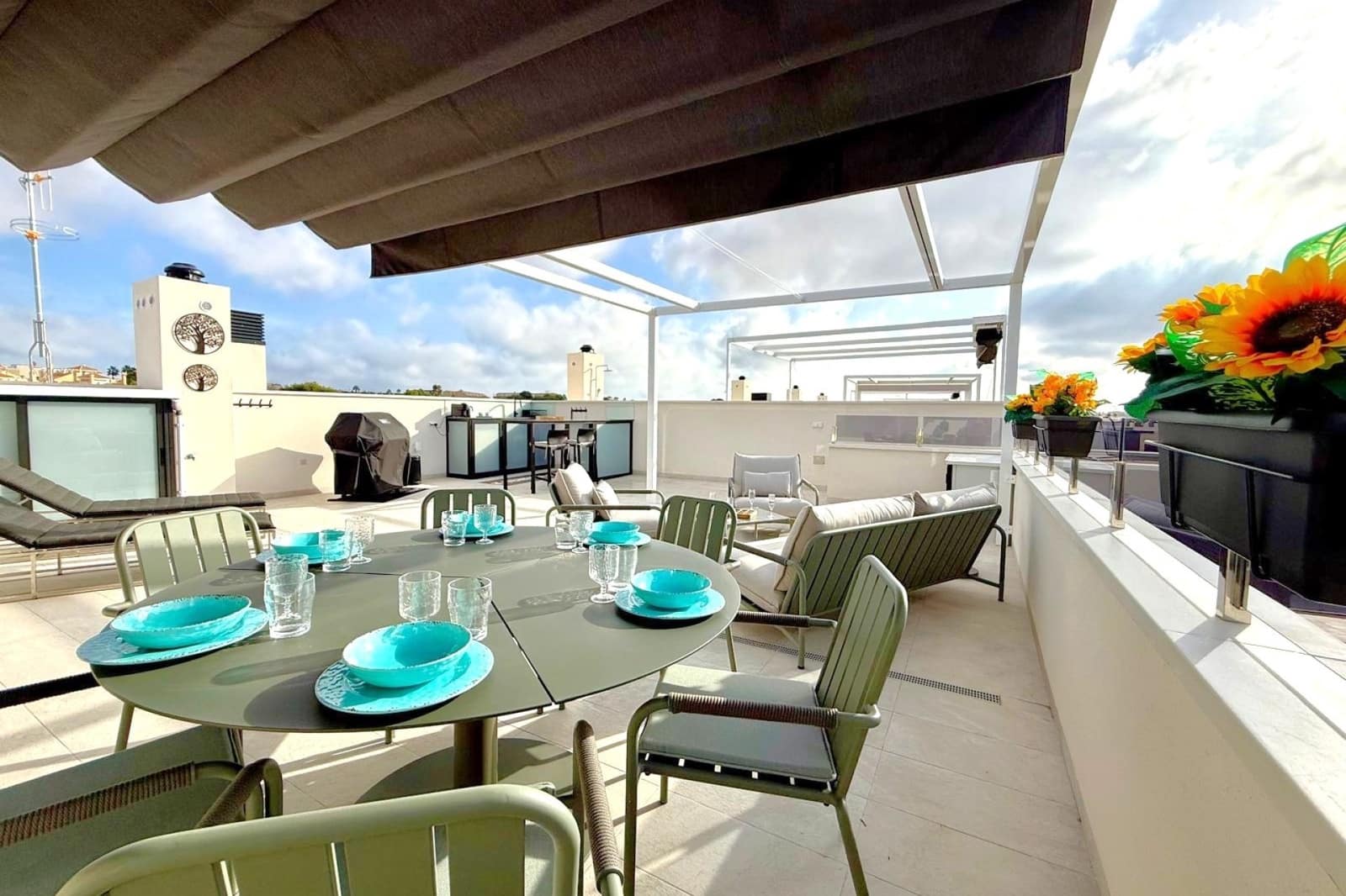 2 camera da letto Attico in vendita in Torrevieja con piscina garage - 330.000 € (Rif: 9417506)