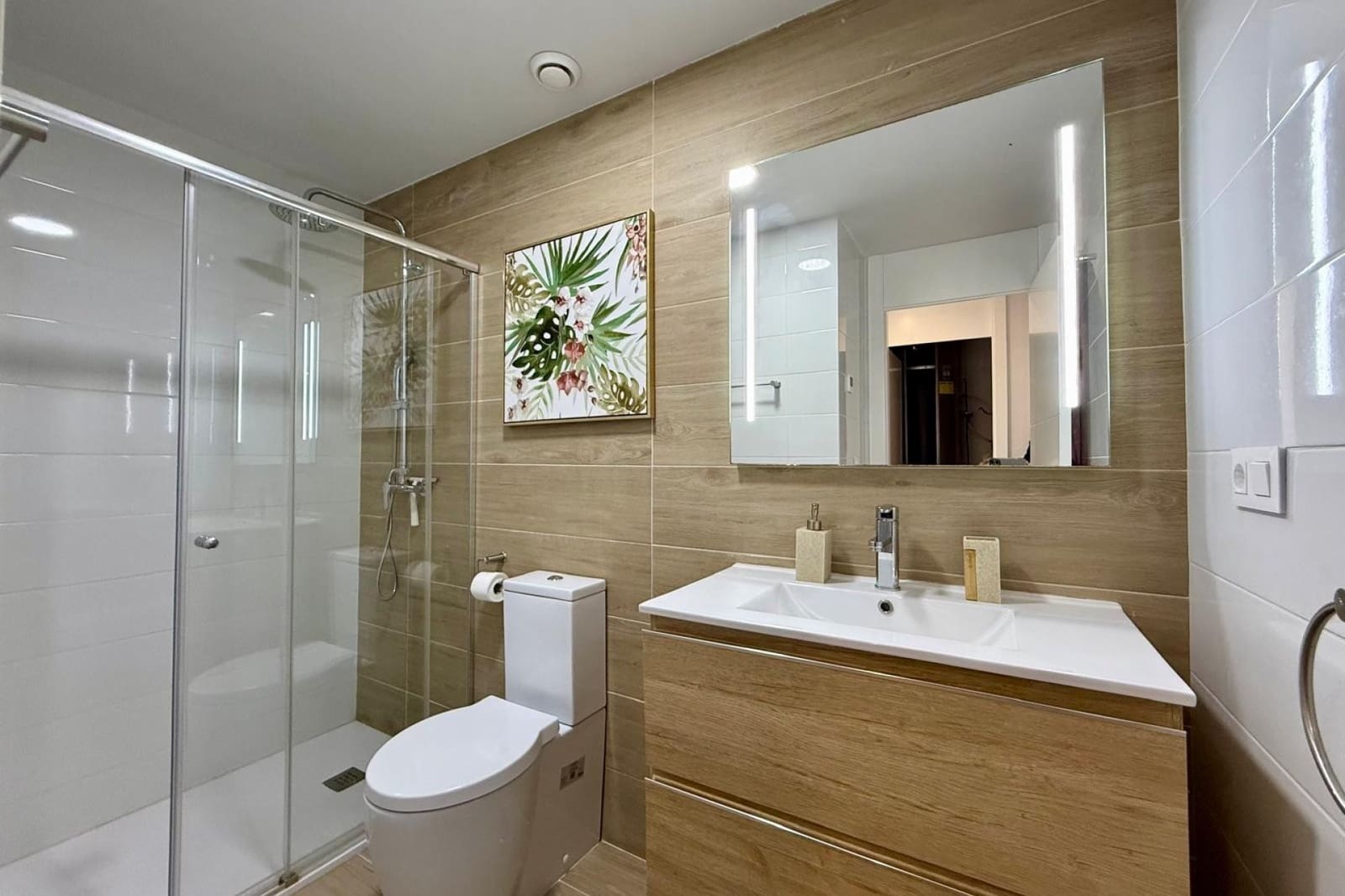 2 bedroom Apartment for sale in Villamartin with pool garage - € 265,000 (Ref: 9417511)