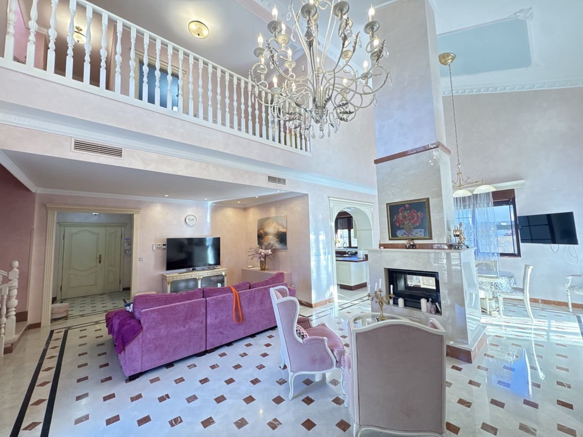 4 bedroom Villa for sale in Cabo Roig with pool garage - € 1,700,000 (Ref: 9426171)