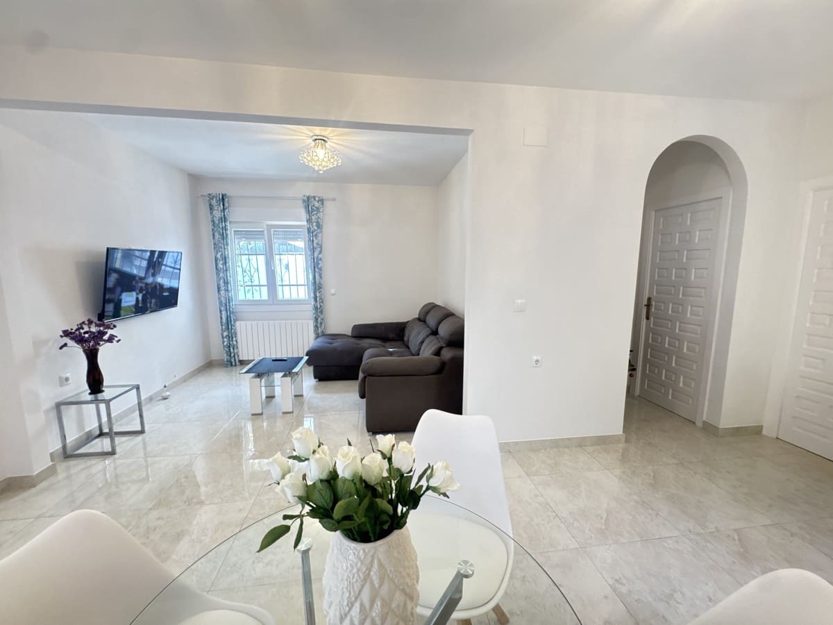 3 soverom Villa til salgs i Orihuela Costa med svømmebasseng garasje - € 375 000 (Ref: 9426334)