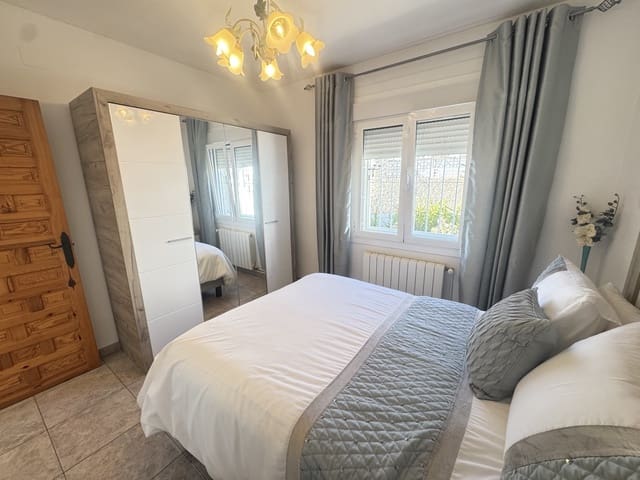 3 bedroom Villa for sale in Blue Lagoon with pool - € 374,995 (Ref: 9426409)