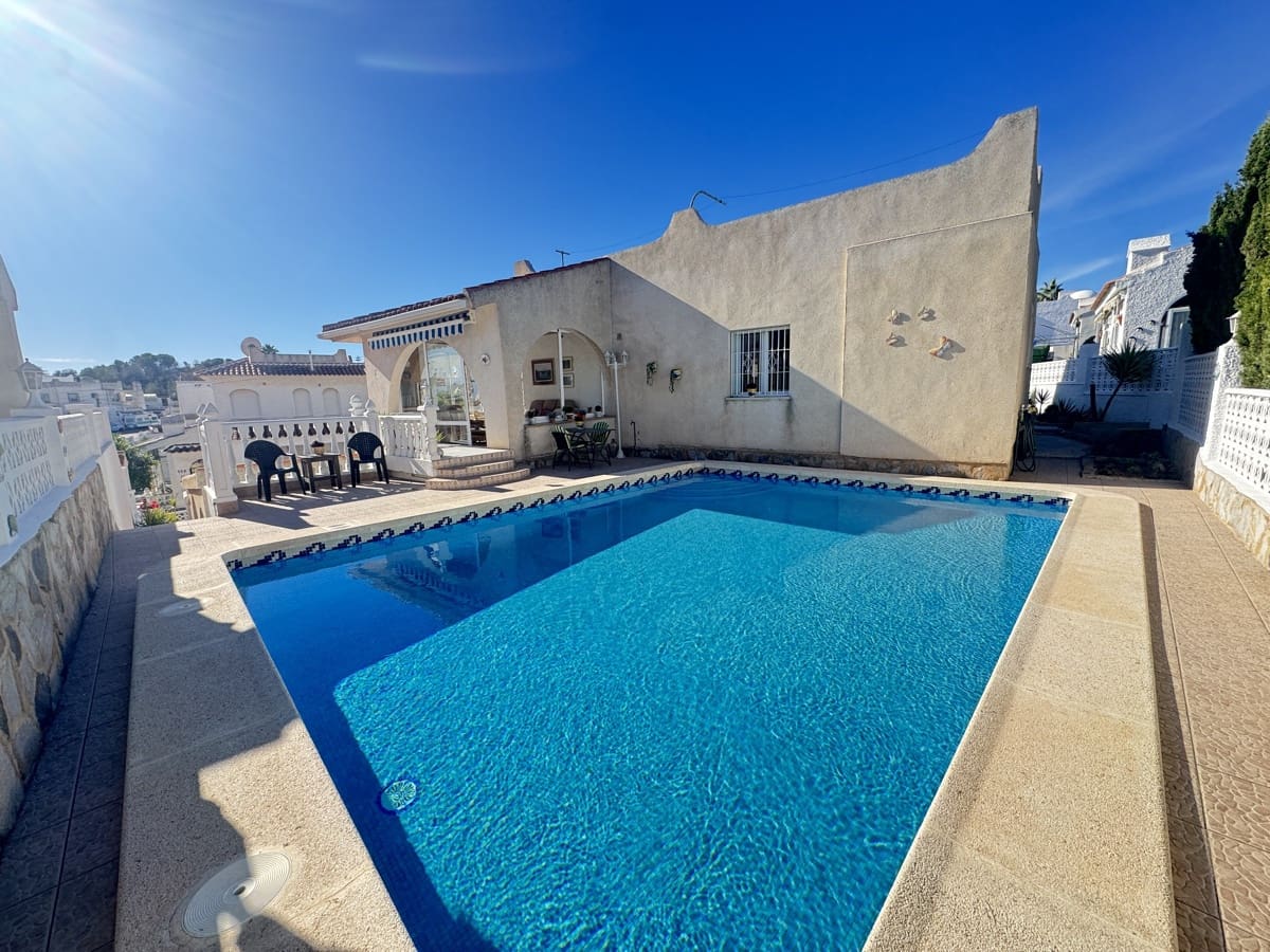 3 bedroom Villa for sale in Orihuela Costa with pool - € 374,995 (Ref: 9426409)