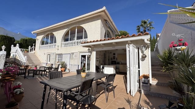 3 bedroom Villa for sale in Blue Lagoon with pool - € 374,995 (Ref: 9426409)