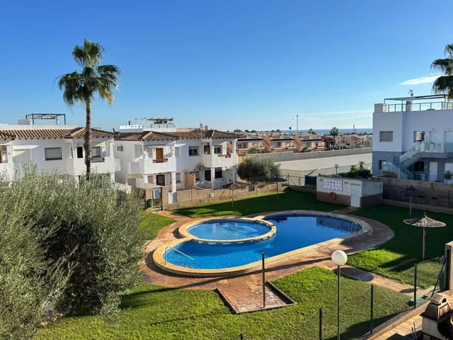 2 quarto Penthouse para venda em Punta Prima, Torrevieja com piscina - 159 900 € (Ref: 9428106)