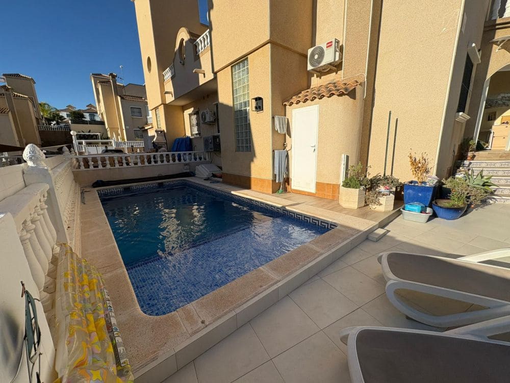 3 quarto Moradia para venda em Orihuela Costa com piscina - 249 995 € (Ref: 9428700)