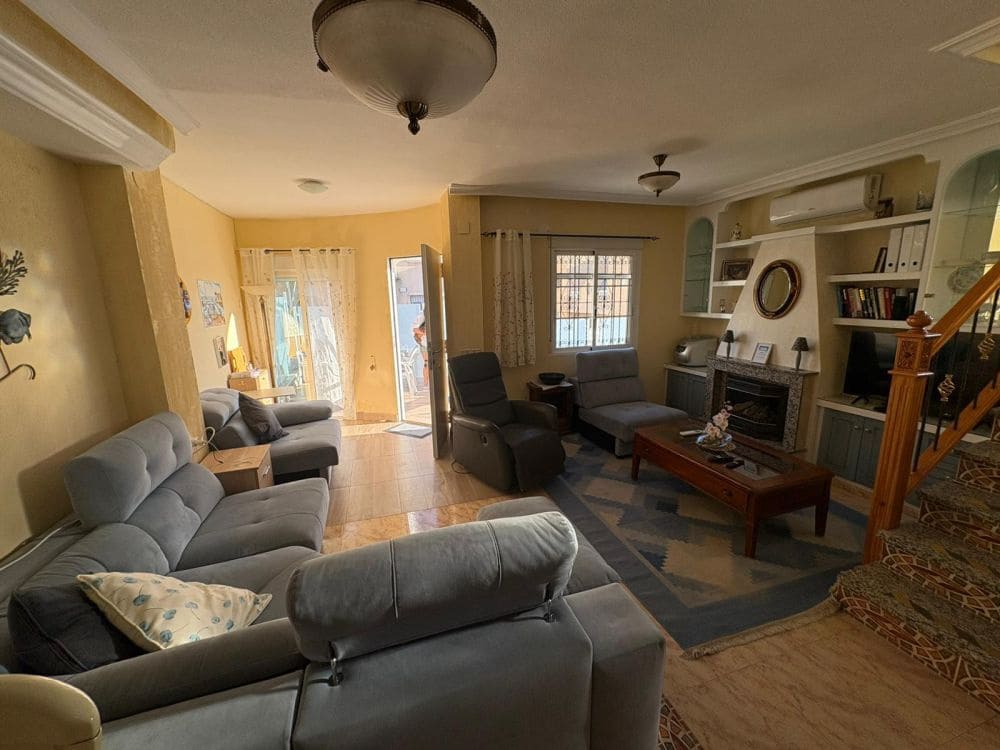 3 quarto Moradia para venda em Orihuela Costa com piscina - 249 995 € (Ref: 9428700)