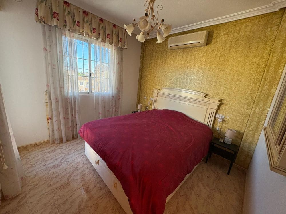 3 quarto Moradia para venda em Orihuela Costa com piscina - 249 995 € (Ref: 9428700)