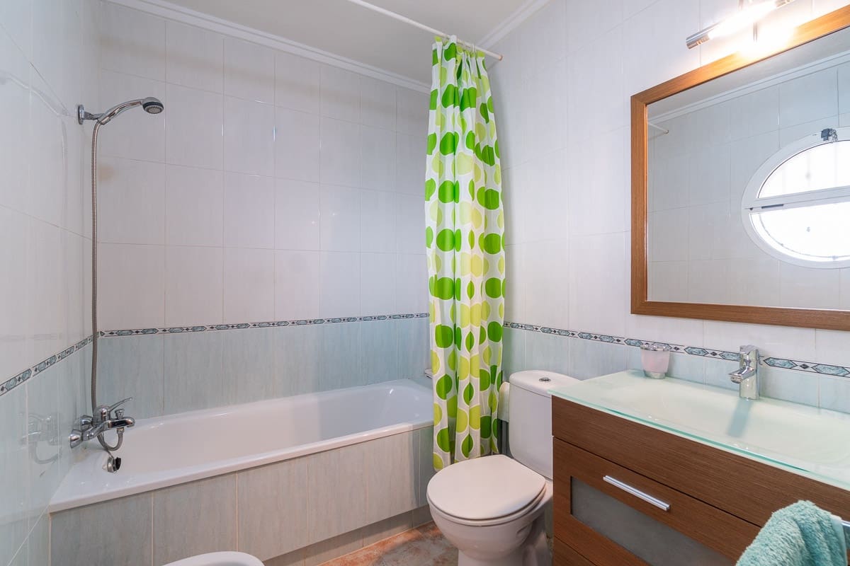 3 soverom Hus til salgs i Playa Flamenca med svømmebasseng garasje - € 189 000 (Ref: 9428767)