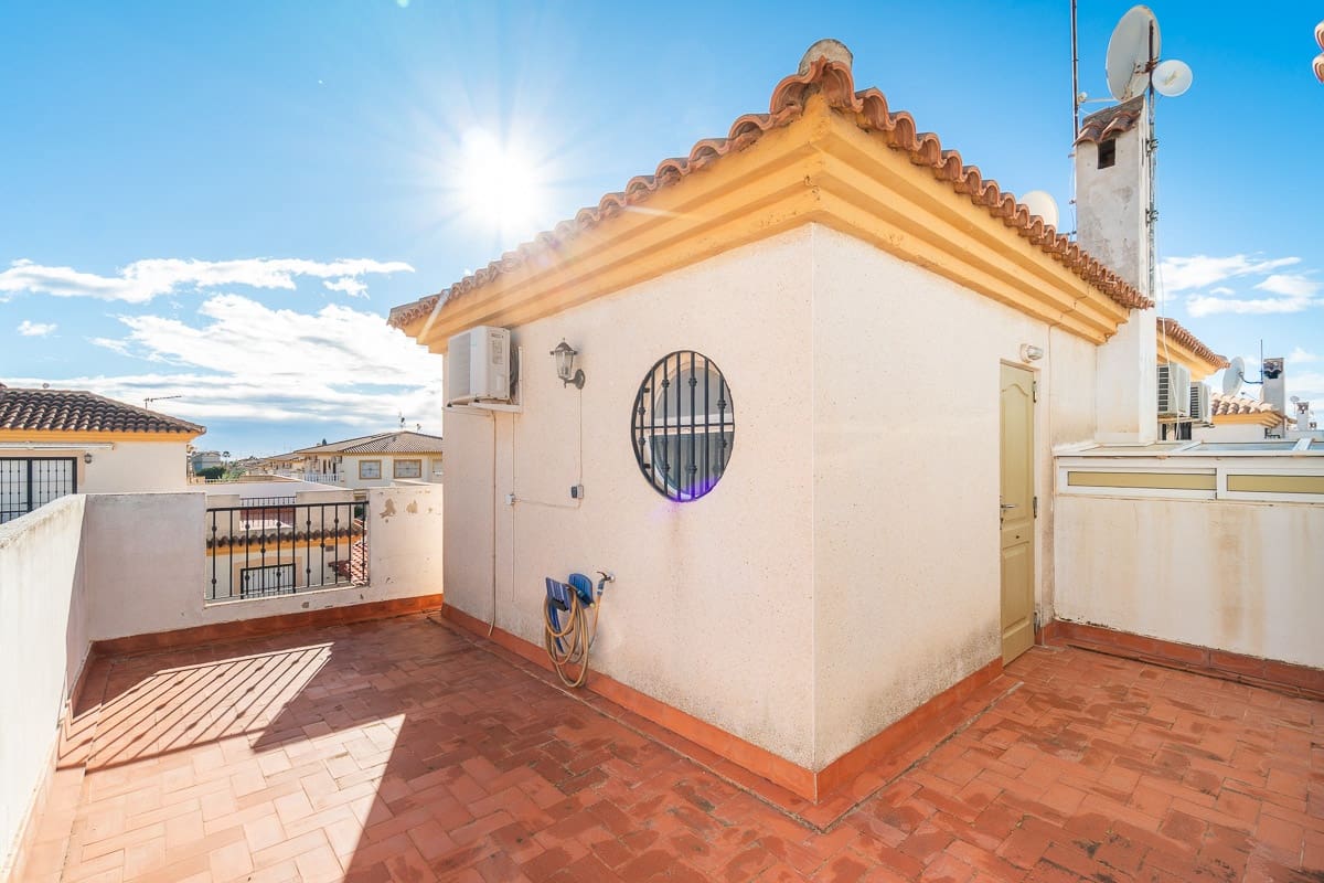 3 soverom Hus til salgs i Playa Flamenca med svømmebasseng garasje - € 189 000 (Ref: 9428767)