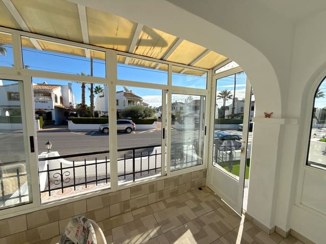 3 makuuhuone Omakotitalo myytävänä paikassa Villamartin, Orihuela mukana uima-altaan - 229 950 € (Ref: 9431979)