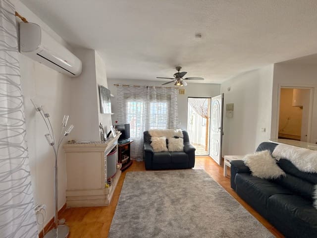 3 makuuhuone Omakotitalo myytävänä paikassa Villamartin, Orihuela mukana uima-altaan - 229 950 € (Ref: 9431979)