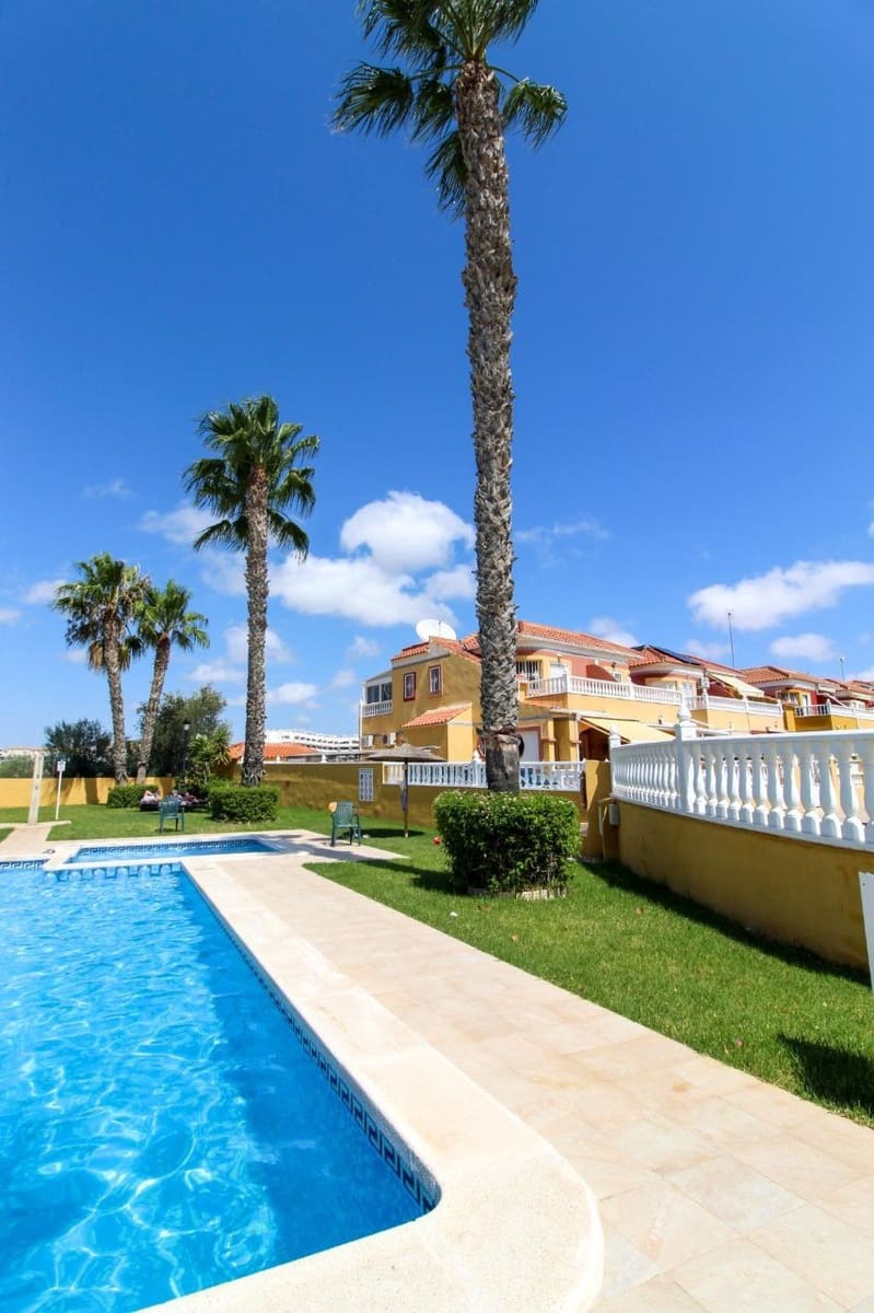 2 soverom Hus til salgs i Cabo Roig med svømmebasseng - € 189 000 (Ref: 9433609)