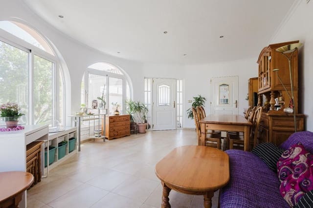 6 quarto Moradia para venda em La Siesta, Torrevieja com piscina garagem - 449 000 € (Ref: 9436139)