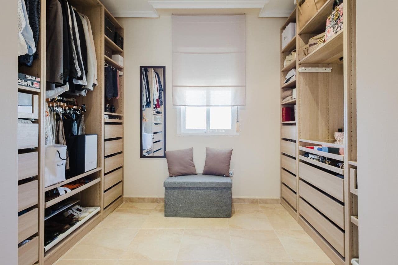 6 makuuhuone Huvila myytävänä paikassa La Siesta mukana uima-altaan 
autotalli - 449 000 € (Ref: 9436139)