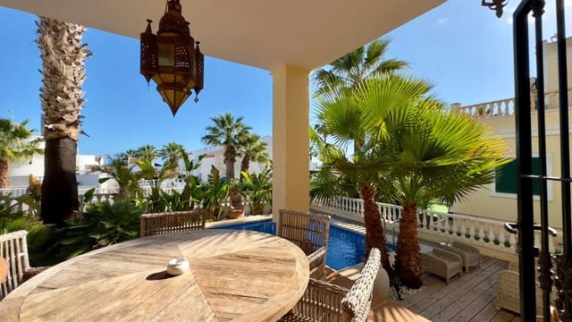 3 soveværelse Villa til salg i Los Dolses, Orihuela med swimmingpool - € 424.000 (Ref: 9485474)