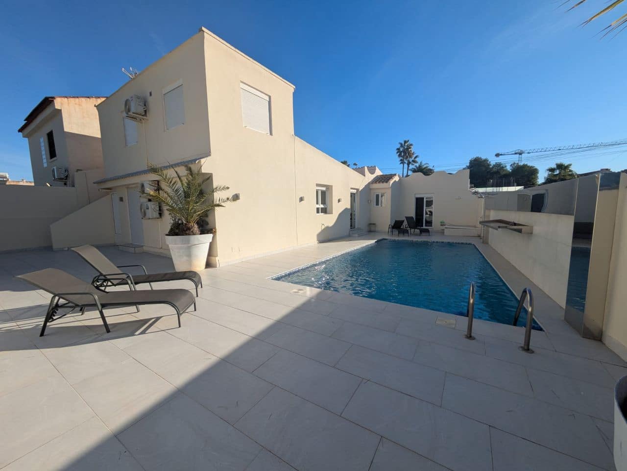 4 camera da letto Villa in vendita in Torrevieja con piscina - 535.000 € (Rif: 9494726)