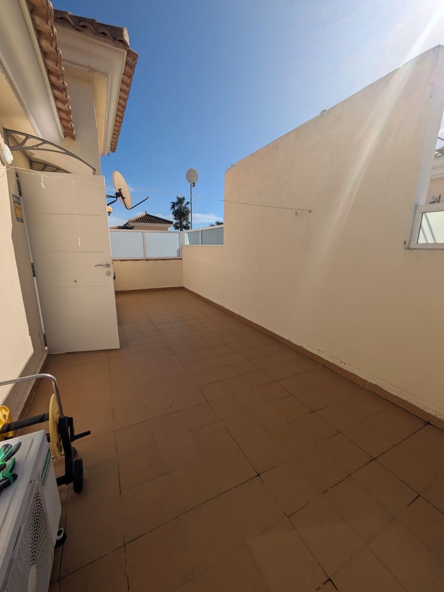 3 chambre Maison de Ville à vendre à Playa Flamenca avec piscine garage - 285 000 € (Ref: 9500314)