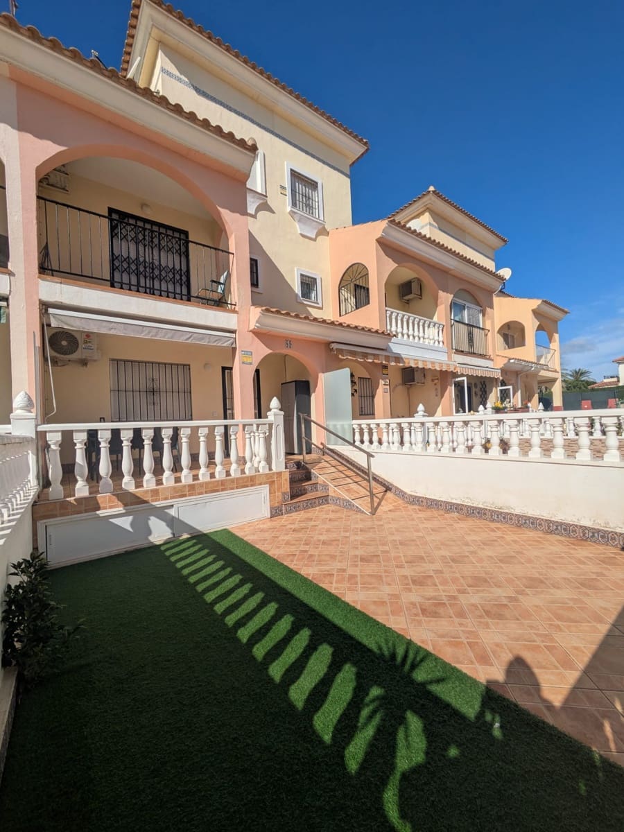 3 chambre Maison de Ville à vendre à Playa Flamenca avec piscine garage - 285 000 € (Ref: 9500314)
