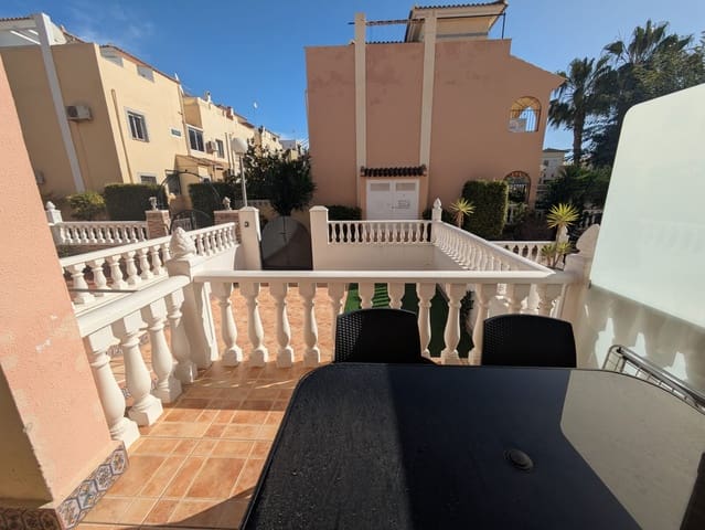 3 sypialnia Dom na sprzedaż w Playa Flamenca, Orihuela z basenem garażem - 285 000 € (Ref: 9500314)