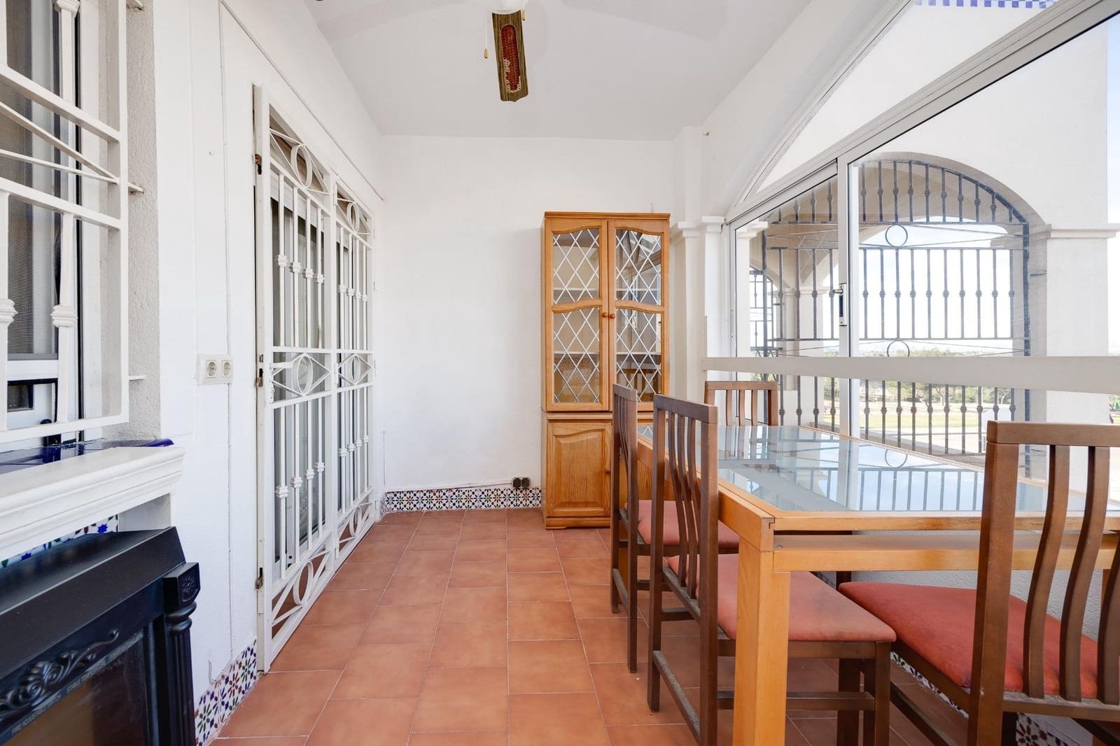 2 bedroom Penthouse for sale in Torrevieja with pool - € 145,000 (Ref: 9510145)