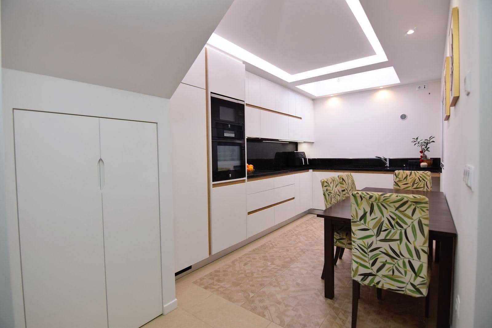 3 sypialnia Dom na sprzedaż w Torrevieja z basenem garażem - 249 000 € (Ref: 9516422)