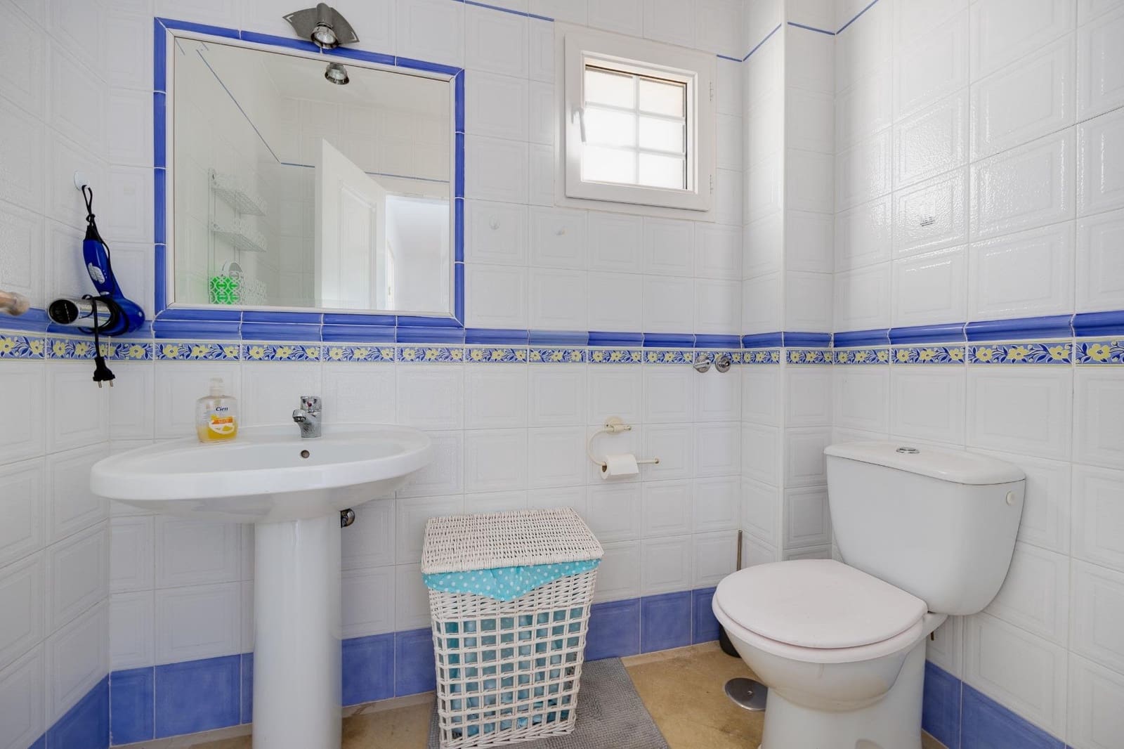 3 sypialnia Dom na sprzedaż w Playa Flamenca z basenem garażem - 236 000 € (Ref: 9516503)