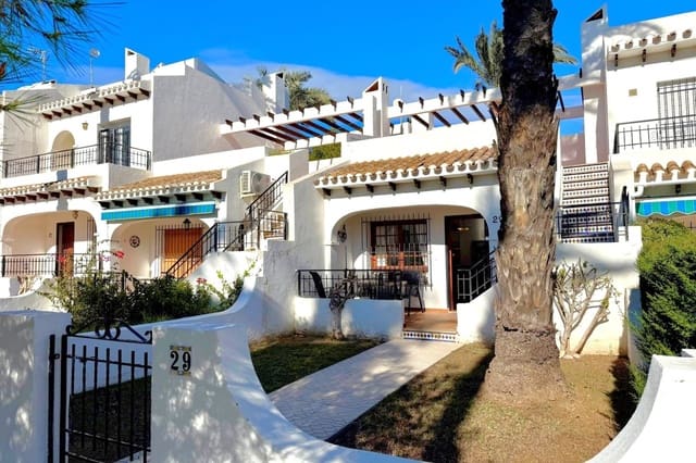 2 soveværelse Byhus til salg i Villamartin, Orihuela med swimmingpool - € 199.000 (Ref: 9532157)