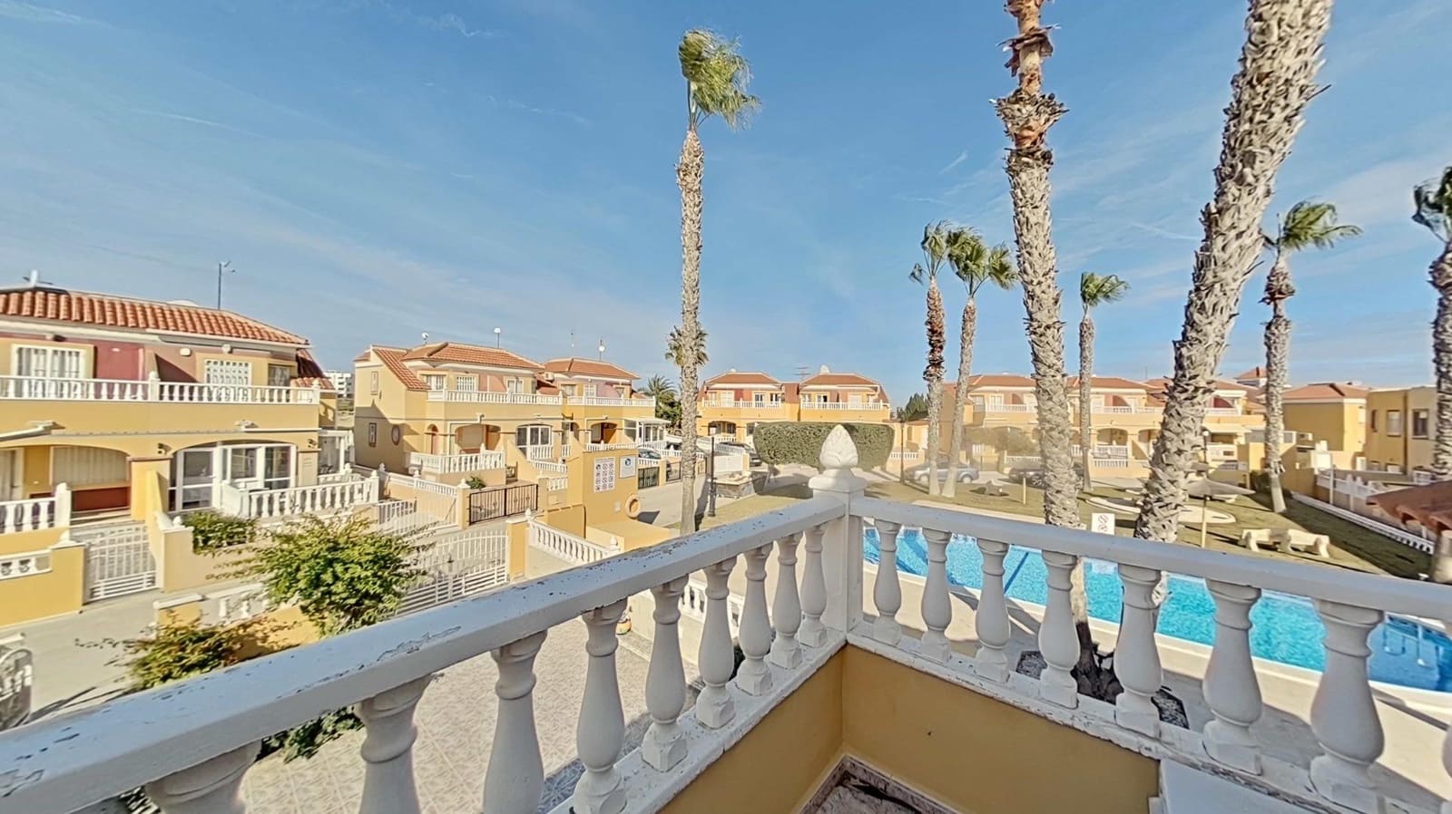 2 bedroom Townhouse for sale in Cabo Roig with pool garage - € 225,000 (Ref: 9539010)