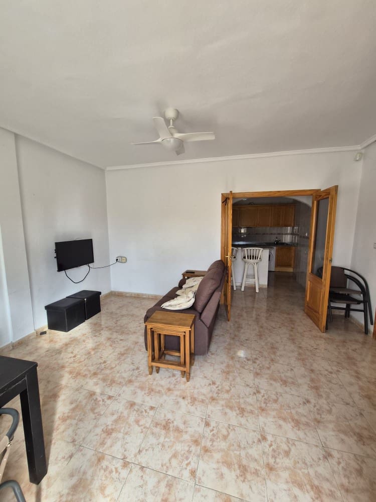 5 bedroom Townhouse for sale in Playa Flamenca with pool garage - € 278,000 (Ref: 9545930)