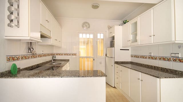 3 soveværelse Byhus til salg i Cabo Roig, Orihuela med swimmingpool - € 249.950 (Ref: 9548614)