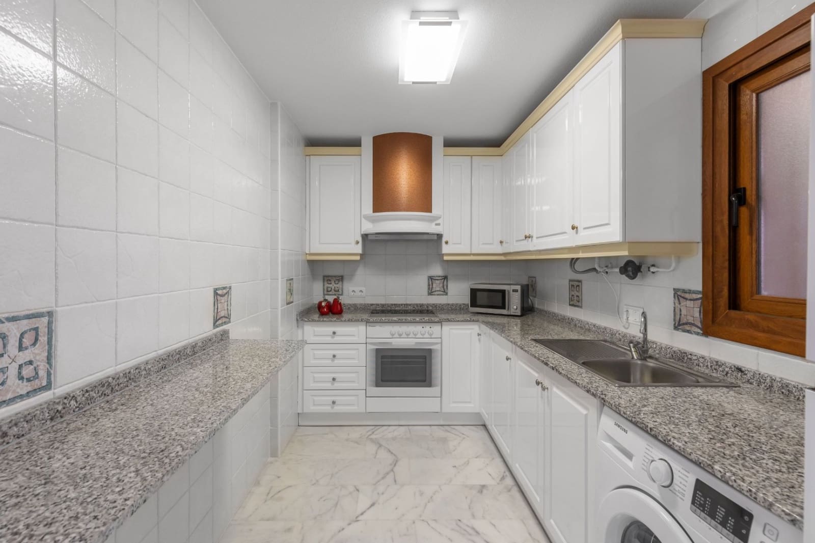 2 bedroom Apartment for sale in Villamartin with pool garage - € 179,000 (Ref: 9548805)