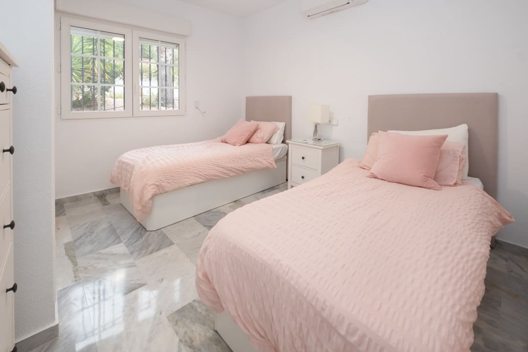 3 bedroom Villa for sale in Las Ramblas Golf with pool garage - € 465,000 (Ref: 9548997)