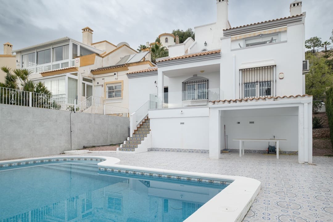3 bedroom Villa for sale in Las Ramblas Golf with pool garage - € 465,000 (Ref: 9548997)