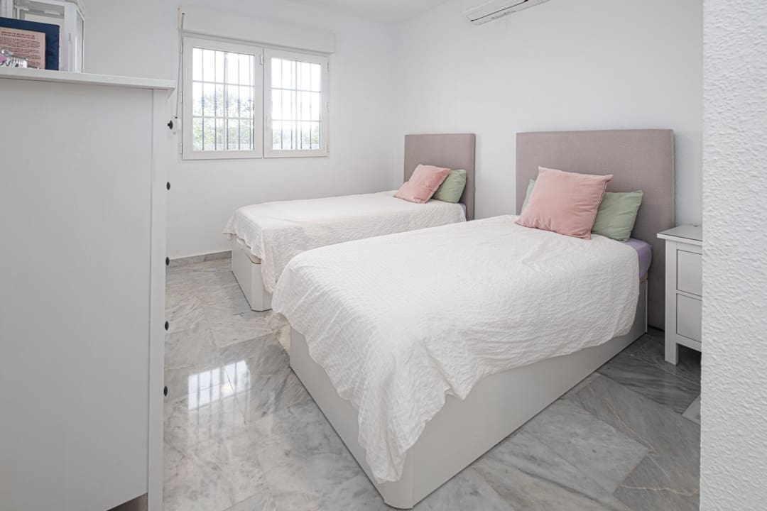 3 bedroom Villa for sale in Las Ramblas Golf with pool garage - € 465,000 (Ref: 9548997)