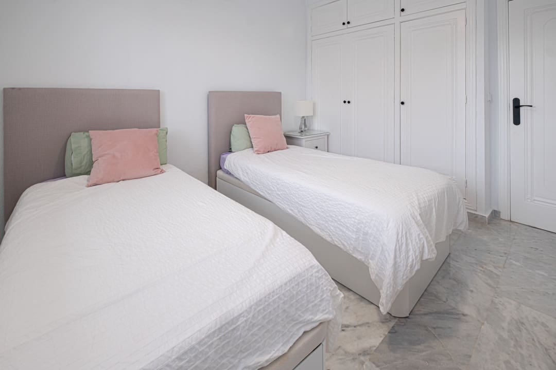 3 bedroom Villa for sale in Las Ramblas Golf with pool garage - € 465,000 (Ref: 9548997)