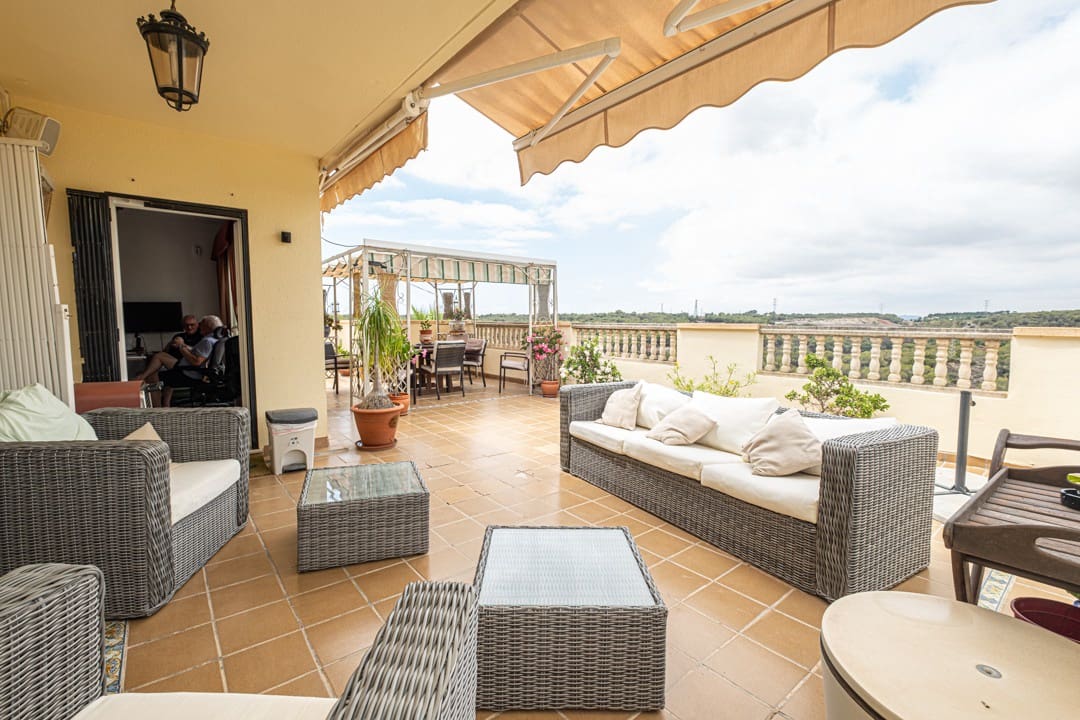 3 bedroom Villa for sale in Las Ramblas Golf with pool garage - € 635,000 (Ref: 9549810)