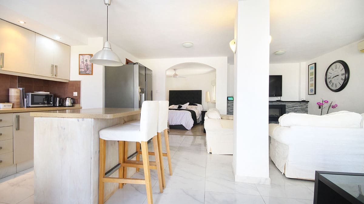 4 bedroom Villa for sale in Orihuela Costa with pool - € 345,000 (Ref: 9550196)