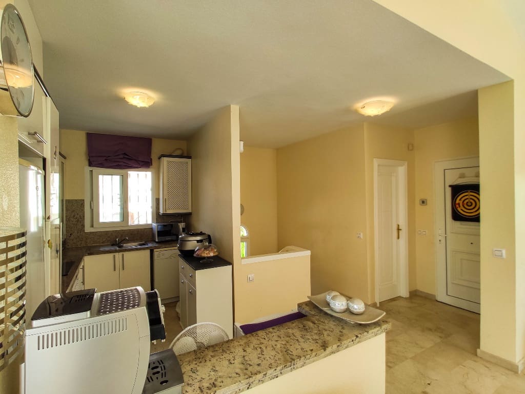 4 soveværelse Villa til salg i Las Ramblas Golf med garage - € 495.000 (Ref: 9559508)