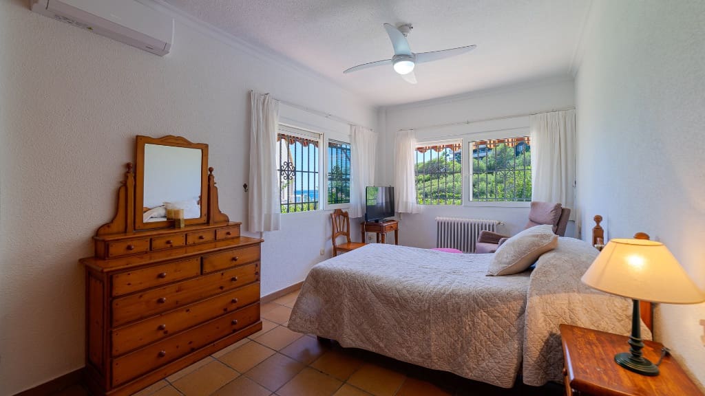 7 quarto Moradia para venda em Dehesa de Campoamor com piscina garagem - 1 800 000 € (Ref: 9559511)