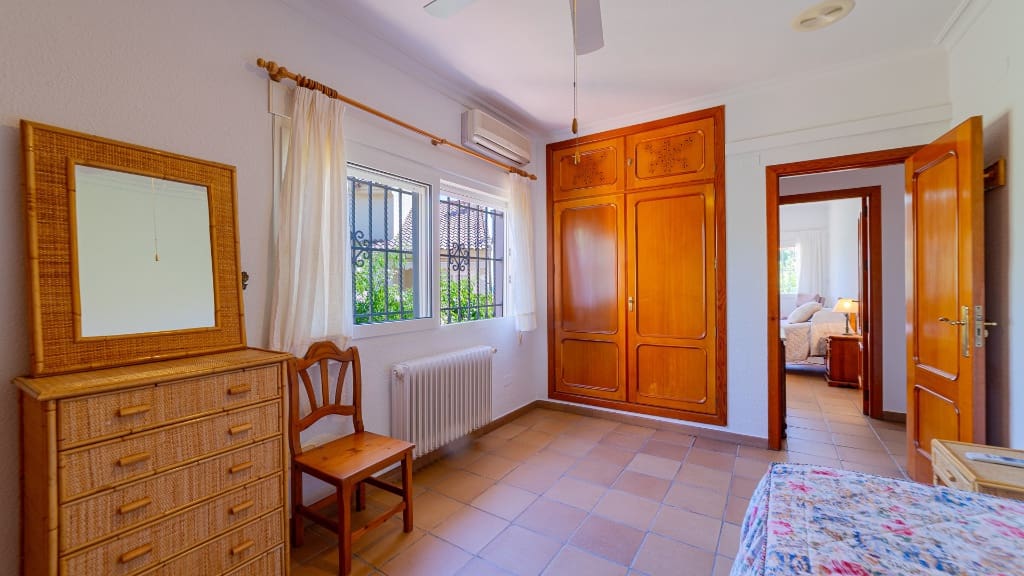 7 quarto Moradia para venda em Dehesa de Campoamor com piscina garagem - 1 800 000 € (Ref: 9559511)