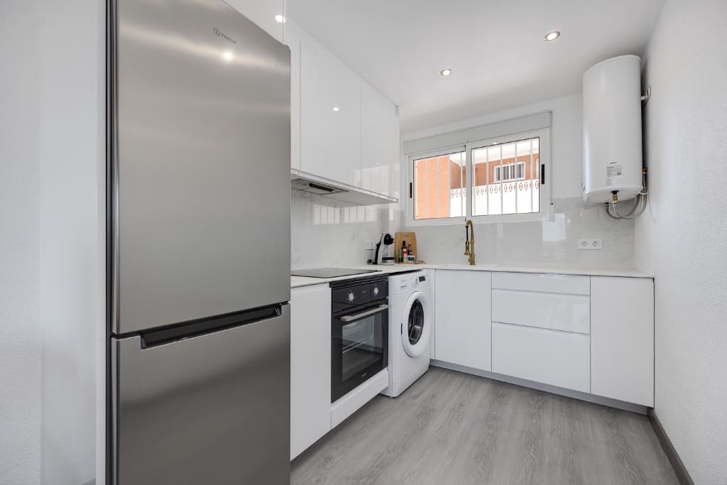 2 slaapkamer Appartement te koop in Punta Prima met zwembad garage - € 189.900 (Ref: 9559513)