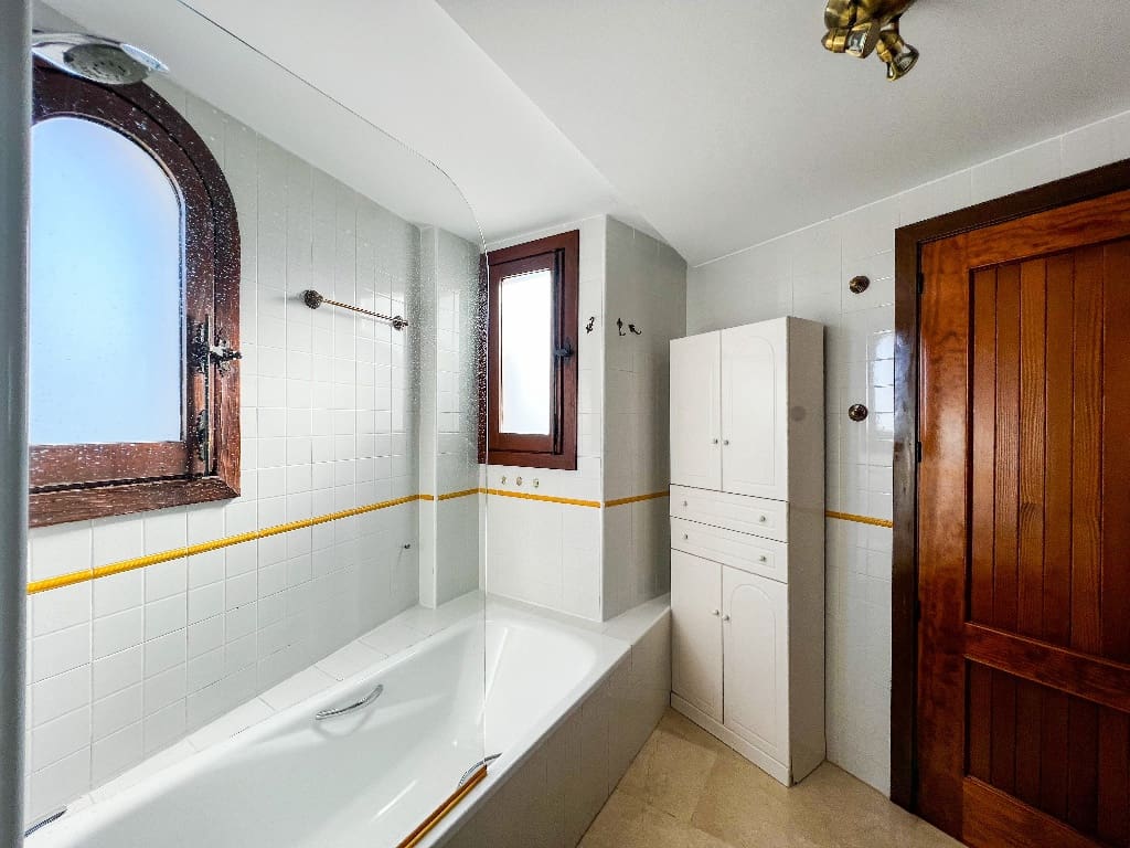 2 soverom Leilighet til salgs i Punta Prima med svømmebasseng garasje - € 365 000 (Ref: 9559516)