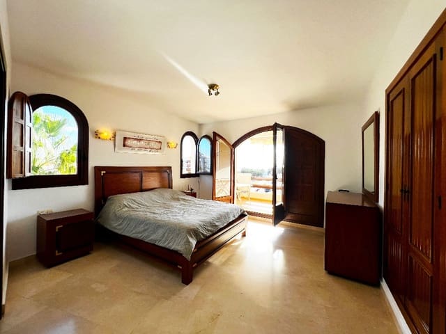 2 soverom Leilighet til salgs i Punta Prima, Torrevieja med svømmebasseng garasje - € 365 000 (Ref: 9559516)