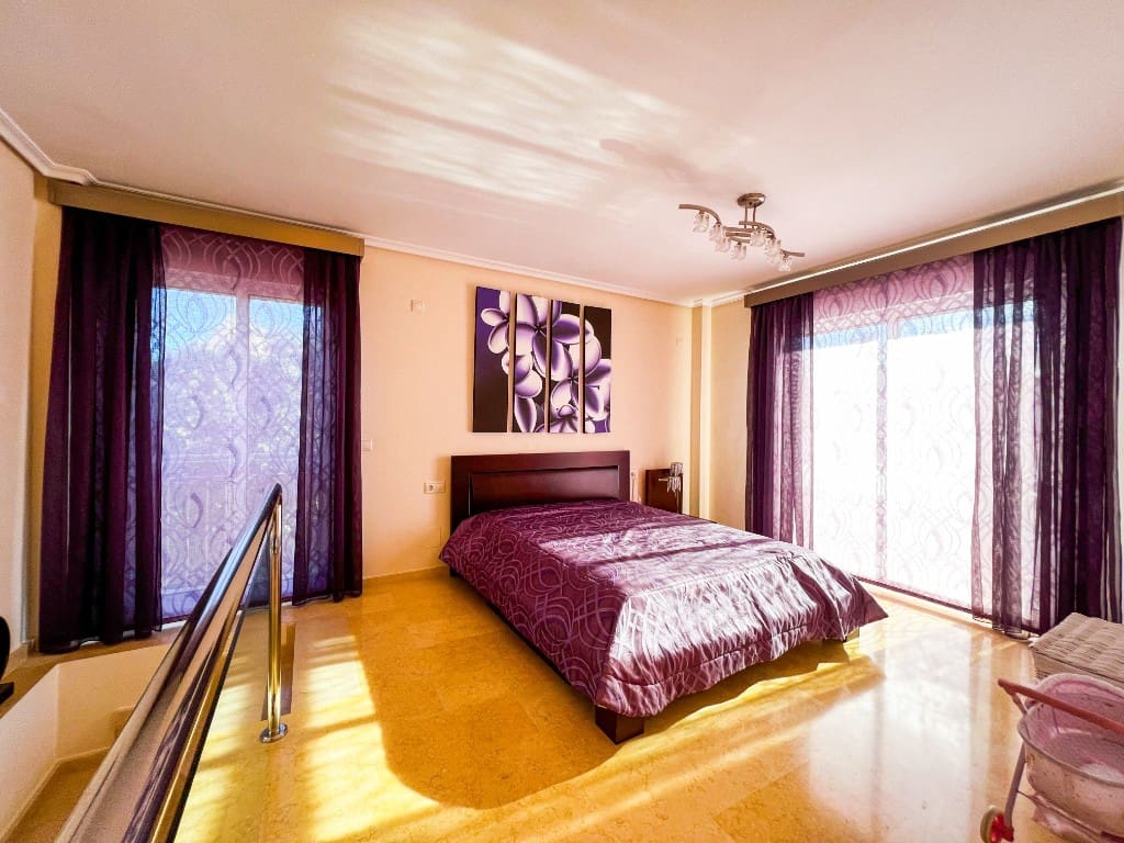 5 soveværelse Villa til salg i La Mata med swimmingpool - € 1.170.000 (Ref: 9559517)