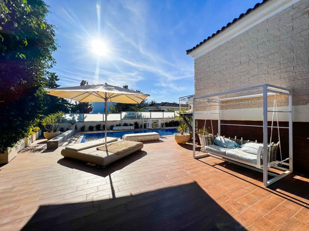 5 soveværelse Villa til salg i La Mata med swimmingpool - € 1.170.000 (Ref: 9559517)