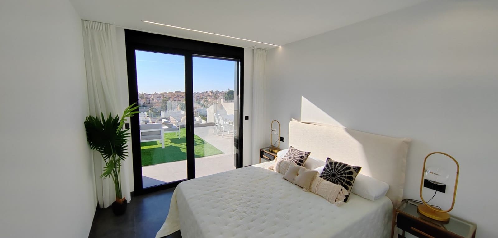 3 Zimmer Villa zu verkaufen in Los Balcones mit Pool Garage - 750.000 € (Ref: 9559551)