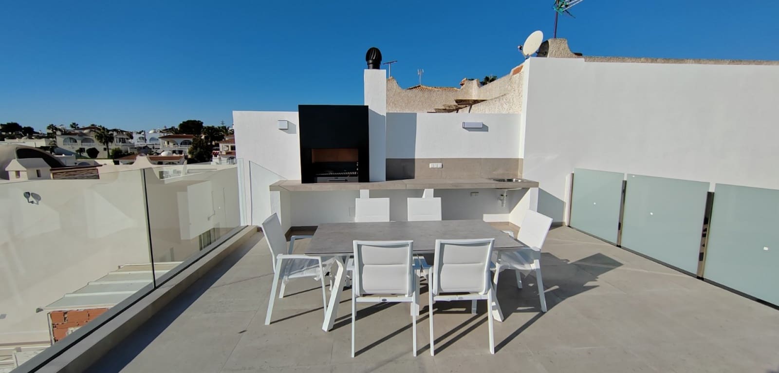 3 Zimmer Villa zu verkaufen in Los Balcones mit Pool Garage - 750.000 € (Ref: 9559551)