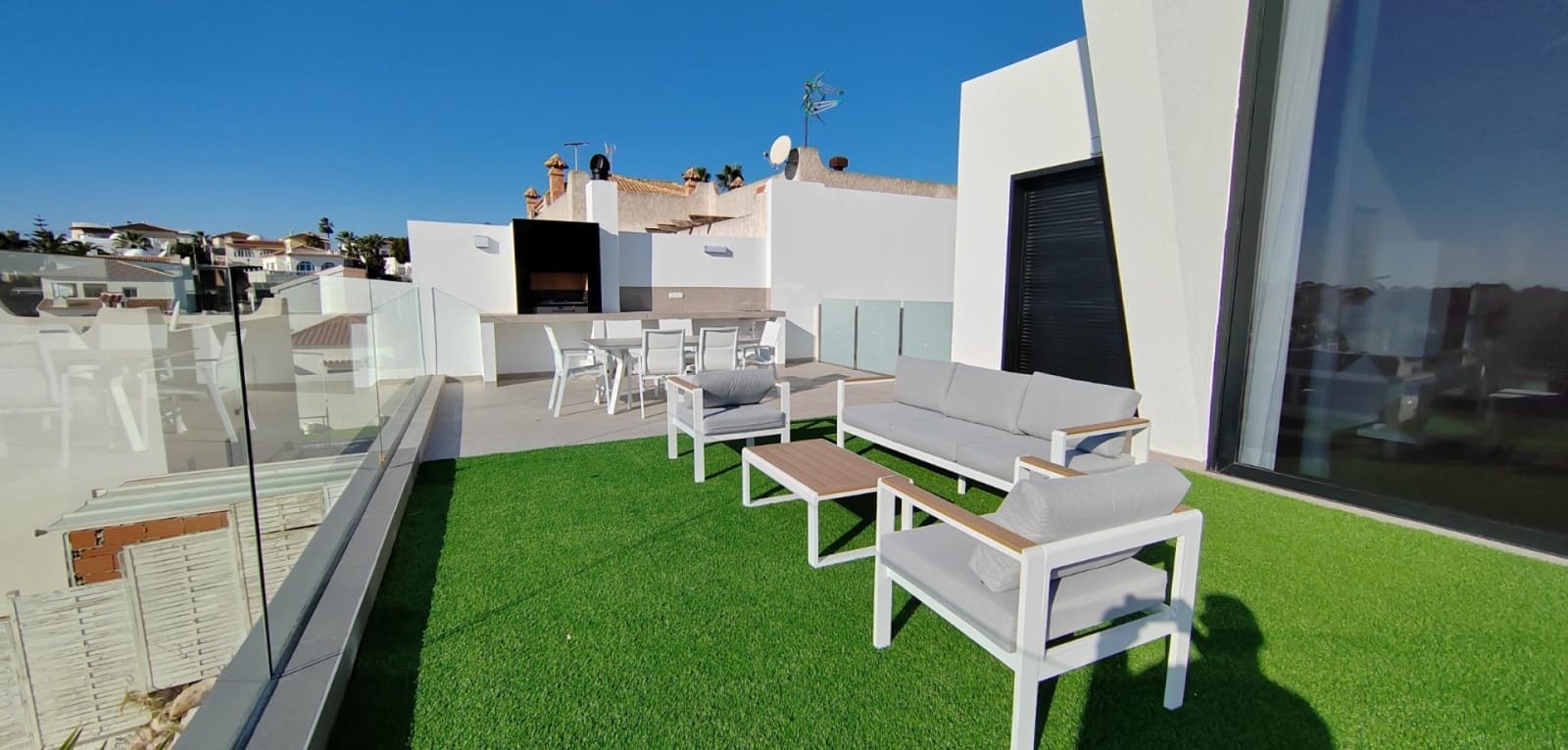 3 Zimmer Villa zu verkaufen in Los Balcones mit Pool Garage - 750.000 € (Ref: 9559551)