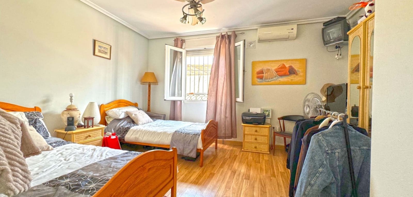 6 Zimmer Villa zu verkaufen in Los Balcones mit Pool - 610.000 € (Ref: 9559566)