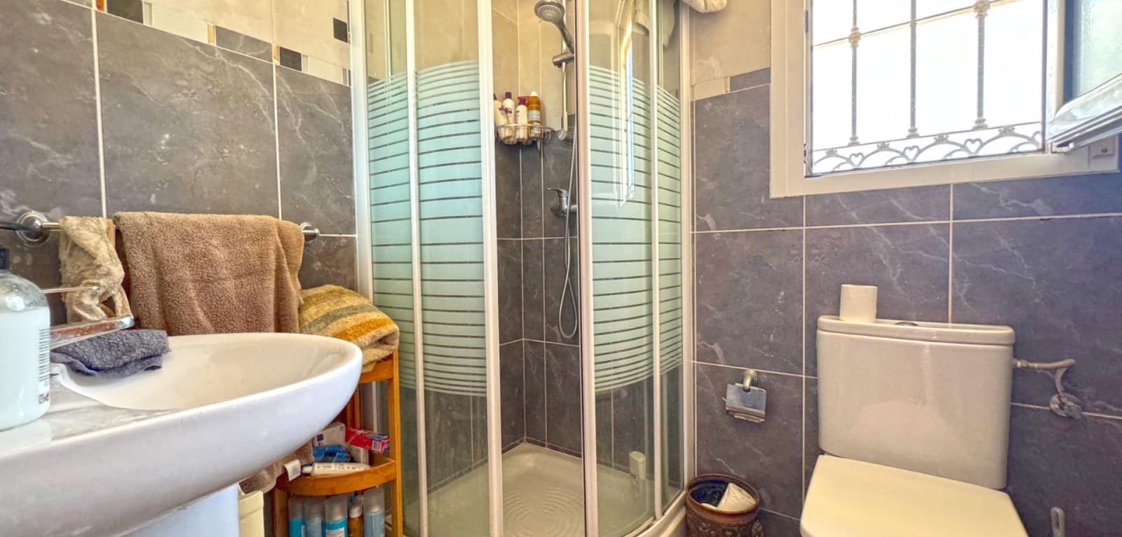 6 Zimmer Villa zu verkaufen in Los Balcones mit Pool - 610.000 € (Ref: 9559566)